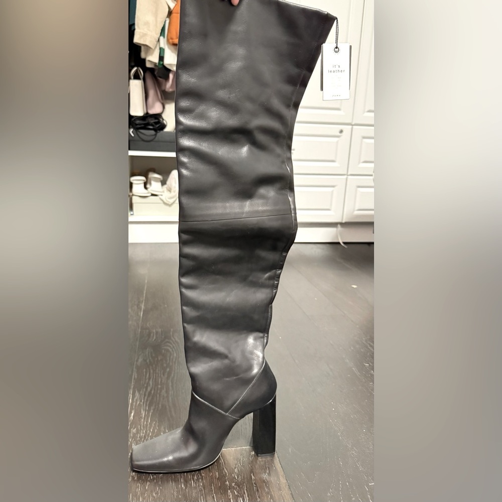Zara Black baggy leather boots. Size 38.